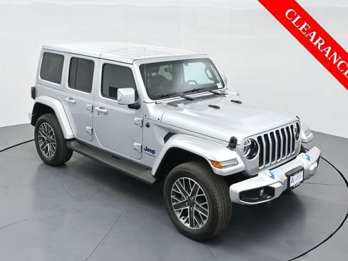 Used 2022 Jeep Wrangler Unlimited Sahara image 58