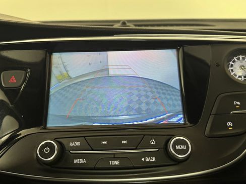 Used 2019 Buick Envision Essence FWD image 21