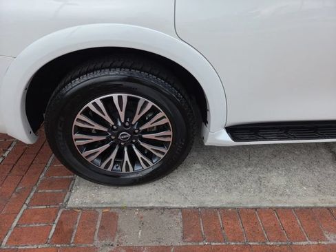 Used 2024 Nissan Armada SL w/ Midnight Edition Package RWD image 4