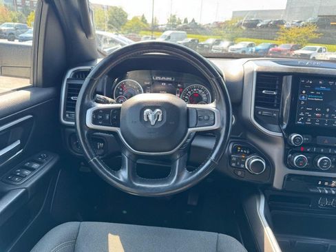 Used 2022 RAM 1500 Big Horn AWD/4WD image 11