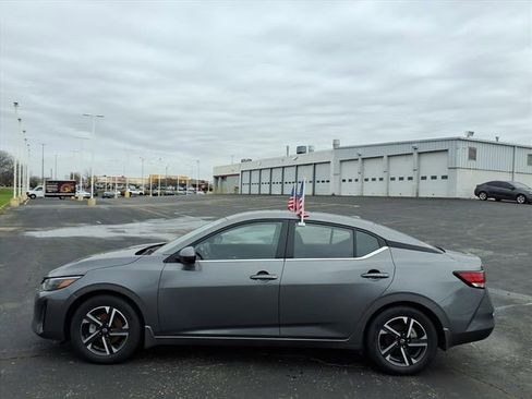 Certified 2025 Nissan Sentra SV w/ Trunk Package image 4