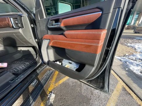 Used 2024 GMC Sierra 2500 Denali Ultimate w/ Snow Plow Prep/Camper Package image 13