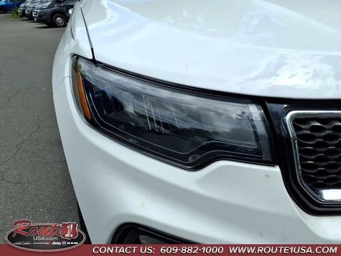 Used 2023 Jeep Compass Limited AWD/4WD image 10