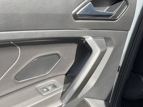 Used 2023 Volkswagen Tiguan SE R-Line FWD image 19