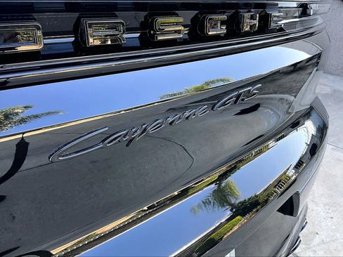 Used 2025 Porsche Cayenne GTS image 9