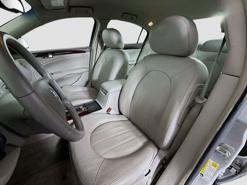 Used 2010 Buick Lucerne CXL FWD image 19