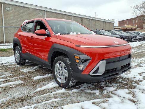 New 2026 Hyundai Kona SE image 4