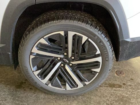 New 2026 Chevrolet Equinox RS AWD/4WD image 7