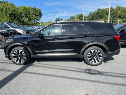 New 2026 Ford Explorer Platinum w/ LUX Leather Package AWD/4WD image 10