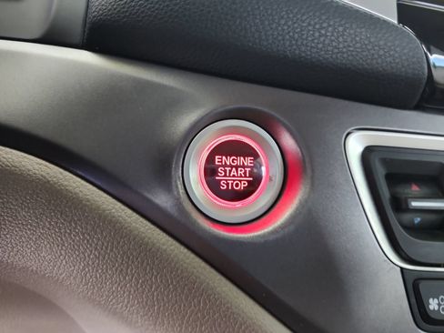 Used 2018 Honda Pilot EX image 24