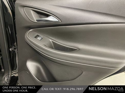 Used 2024 Buick Encore GX Sport Touring image 43