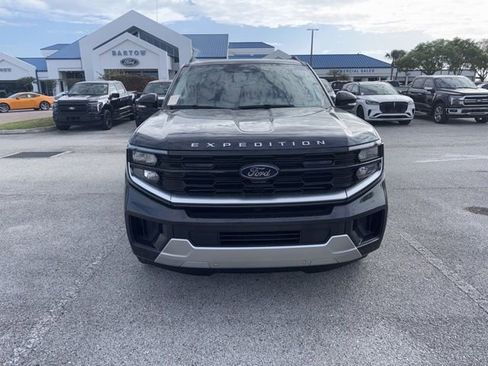 Used 2025 Ford Expedition Max Platinum w/ Platinum Ultimate Package image 2