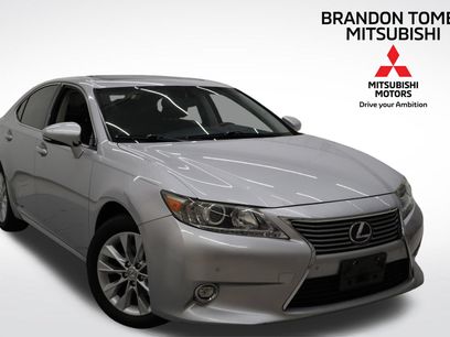 Used 2014 Lexus ES 300h w/ Luxury Package w/Bamboo Trim