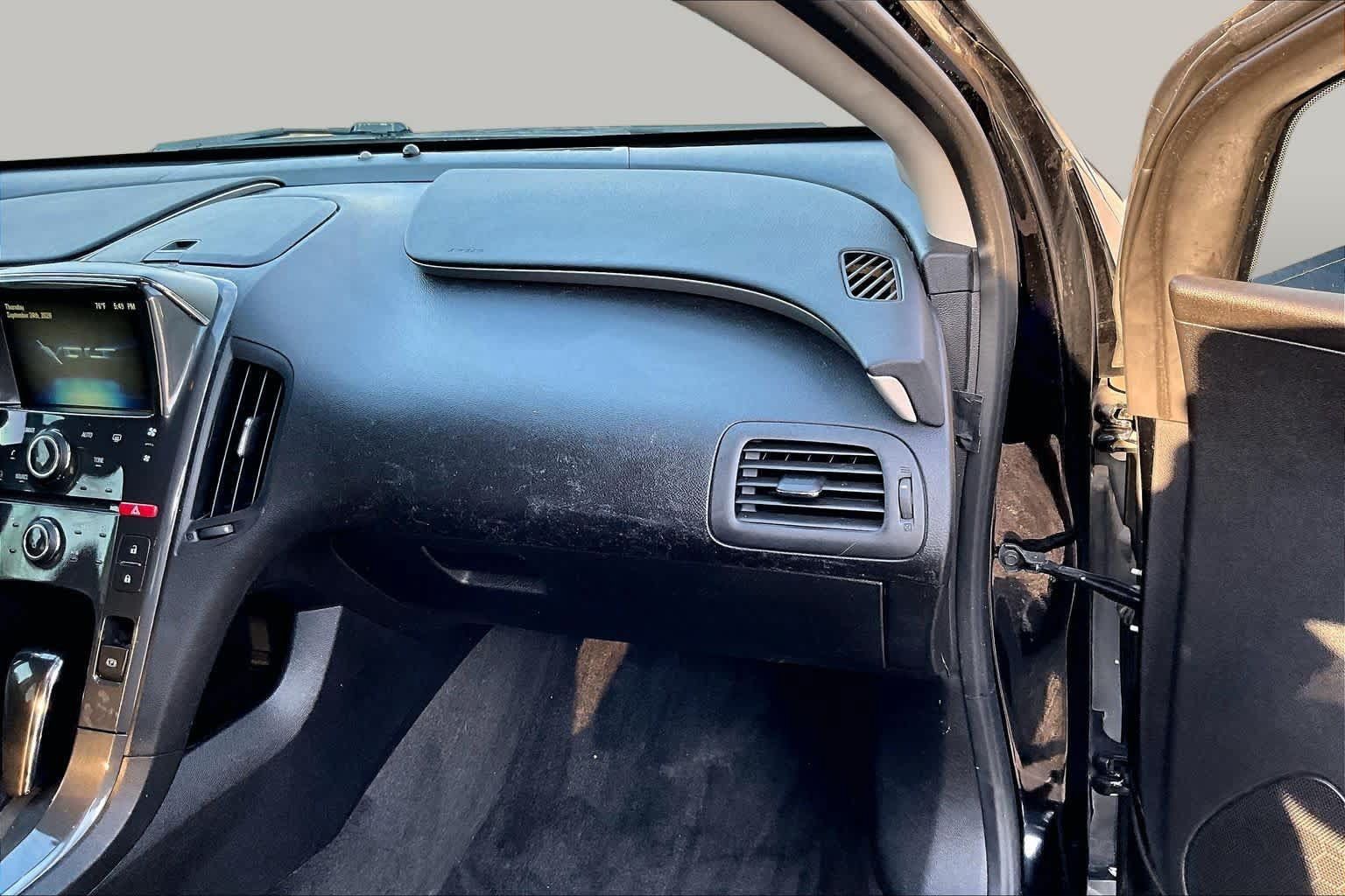 Used 2014 Chevrolet Volt w/ Enhanced Safety Package 2 FWD image 19