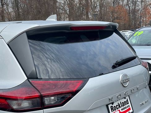 Certified 2023 Nissan Rogue SV AWD/4WD image 38