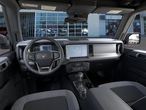 New 2025 Ford Bronco 4-Door image 9