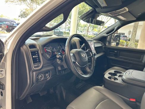 Used 2025 RAM 3500 Tradesman w/ Chrome Appearance Group image 6