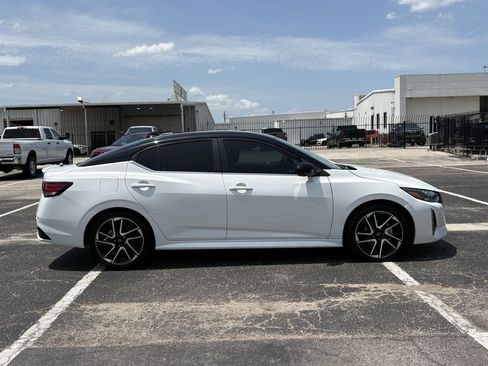 Used 2024 Nissan Sentra SR w/ SR Premium Package FWD image 4