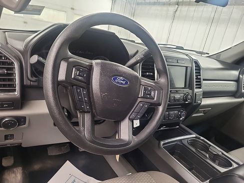 Used 2018 Ford F250 XLT w/ XLT Premium Package AWD/4WD image 9