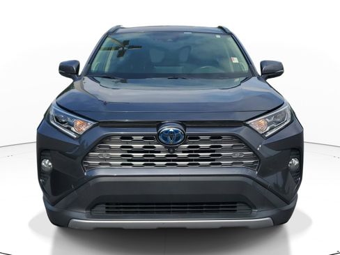 Used 2020 Toyota RAV4 Limited AWD/4WD image 2
