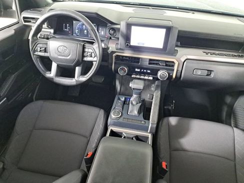 Used 2025 Toyota Tacoma SR5 image 15