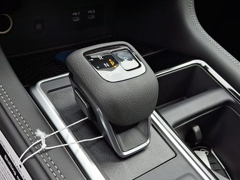 New 2026 Nissan Pathfinder Platinum AWD/4WD image 12