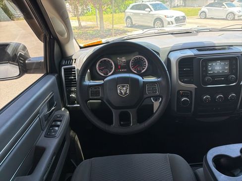 Used 2019 RAM 1500 Classic SLT RWD image 11