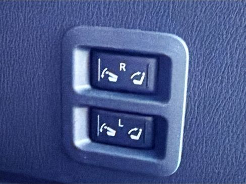 Used 2024 INFINITI QX80 Sensory image 13