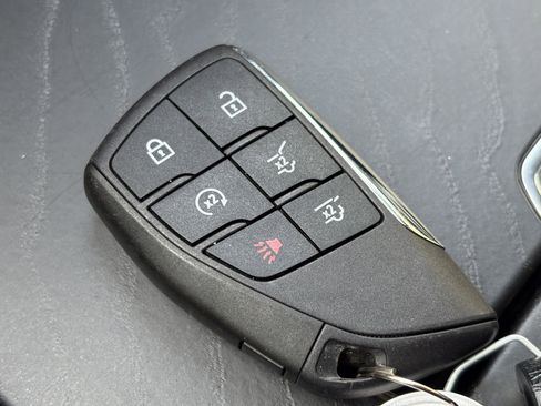 Used 2024 GMC Yukon Denali w/ Denali Reserve Package image 36