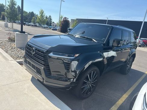 Used 2026 Lexus GX 550 w/ Accessory Package (2T) AWD/4WD image 1