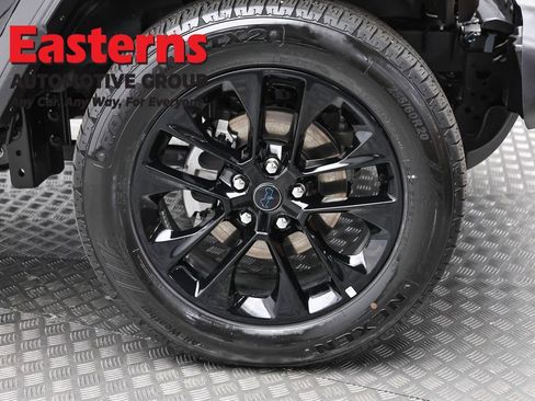 Used 2025 Jeep Wrangler Unlimited Sahara AWD/4WD image 31