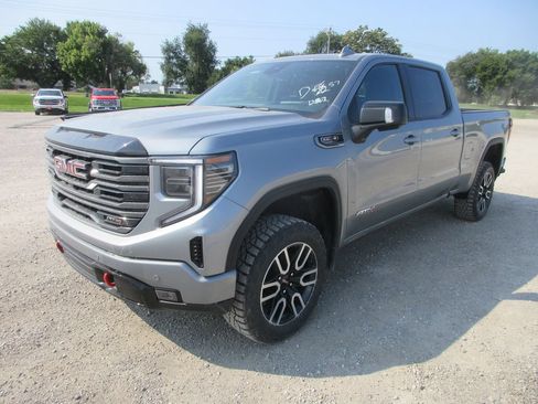 New 2026 GMC Sierra 1500 AT4 w/ AT4 Premium Package AWD/4WD image 12