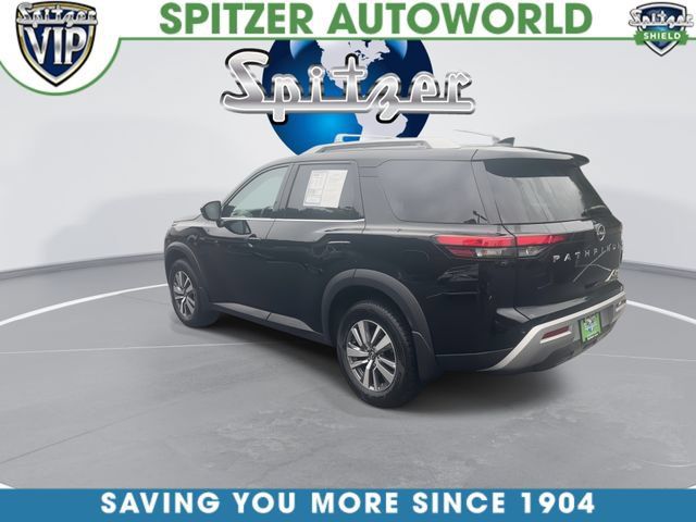 Used 2023 Nissan Pathfinder SL AWD/4WD image 7