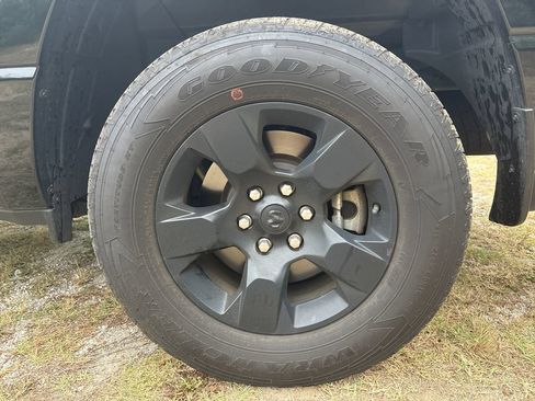 Used 2025 RAM 1500 Tradesman w/ Night Edition AWD/4WD image 5
