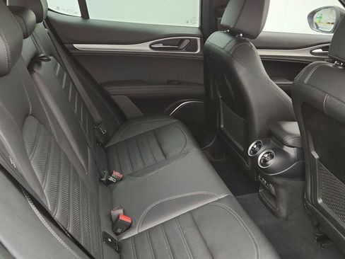 Used 2023 Alfa Romeo Stelvio Veloce image 42