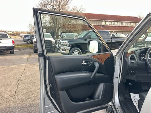 Used 2024 Nissan Armada SL w/ Cargo Package image 10