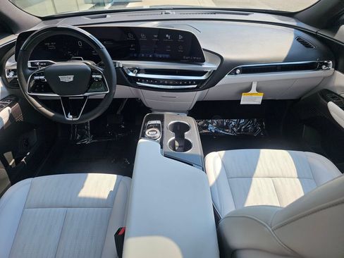 New 2026 Cadillac Lyriq Sport AWD/4WD image 17