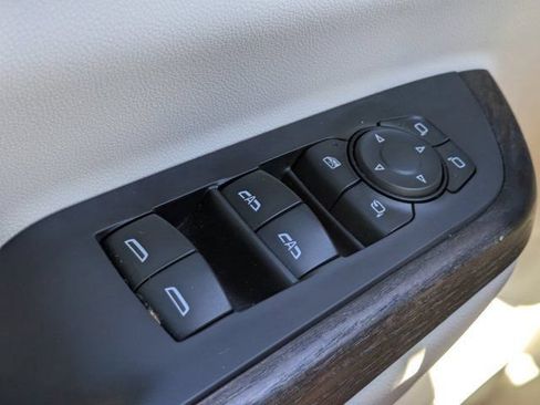 Used 2020 GMC Acadia Denali w/ Technology Package FWD image 20