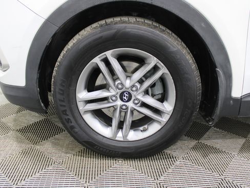 Used 2017 Hyundai Santa Fe Sport w/ 2.4L Value Package 06 image 38