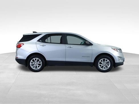 Used 2020 Chevrolet Equinox LS w/ LS Convenience Package AWD/4WD image 12