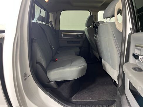 Used 2020 RAM 1500 Classic SLT image 15