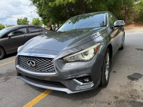 Used 2018 INFINITI Q50 Luxe w/ Sensory Package (Luxe) AWD/4WD image 2