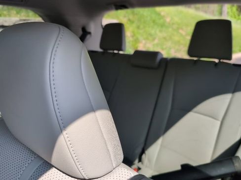 Used 2024 Toyota Grand Highlander AWD image 30