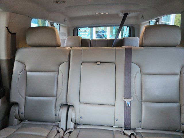 Used 2017 Chevrolet Suburban LT w/ Luxury Package RWD image 35
