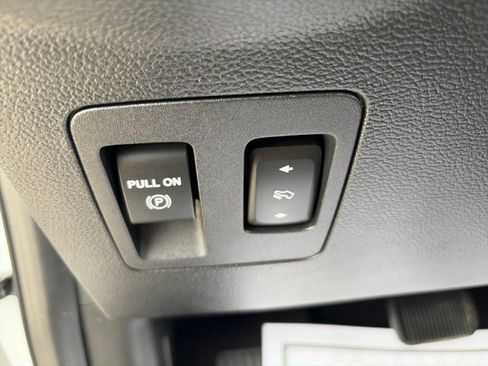 Used 2019 Ford F150 XLT w/ Equipment Group 302A Luxury AWD/4WD image 27