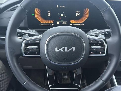 Used 2026 Kia Carnival LXS image 8