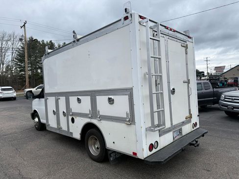 Used 2016 Chevrolet Express 3500 image 18