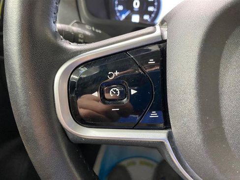 Used 2016 Volvo XC90 T6 Momentum w/ Protection Package Plus AWD/4WD image 23