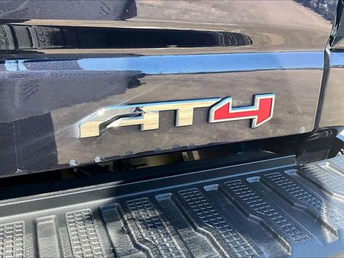 Used 2024 GMC Sierra 2500 AT4 w/ AT4 Premium Plus Package AWD/4WD image 10