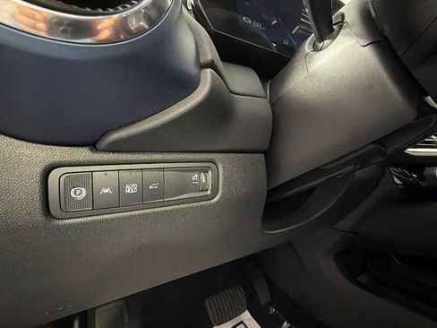 Used 2025 Chevrolet Equinox EV LT w/ Convenience Package FWD image 24
